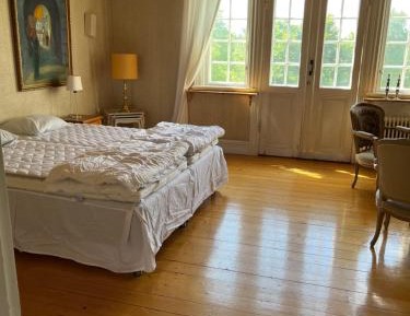 Queen Room with Garden View
