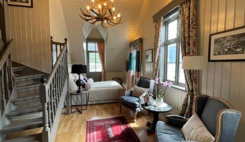 Suite with Balcony and Fjord View