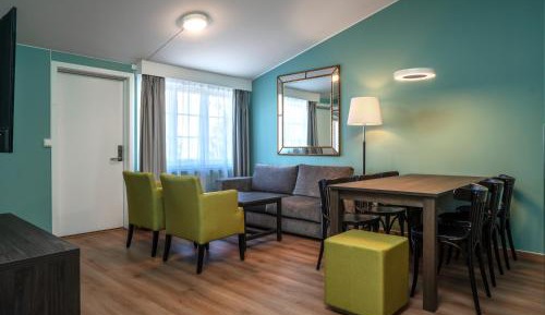 Deluxe Family Room