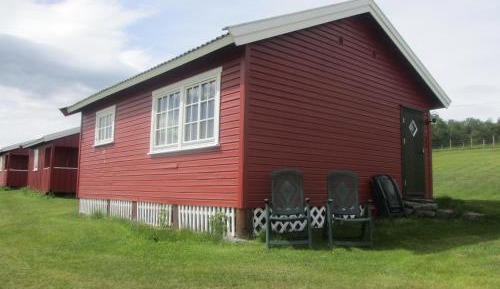 Two-Bedroom Cottage with Shared Bathroom