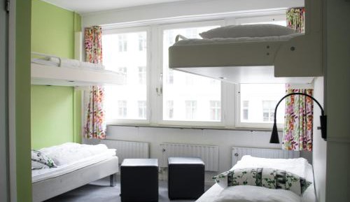 Quadruple Room with Private Bathroom