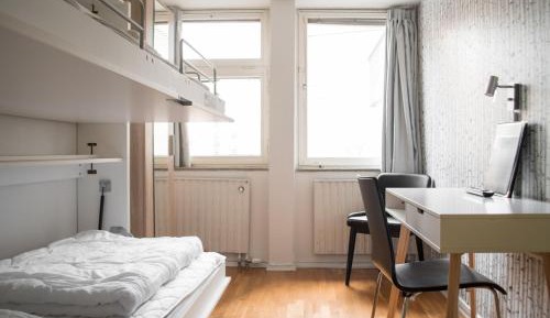 Economy Twin Room with Shared Bathroom
