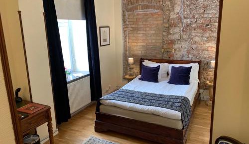 Small Double Room (55 in bed)