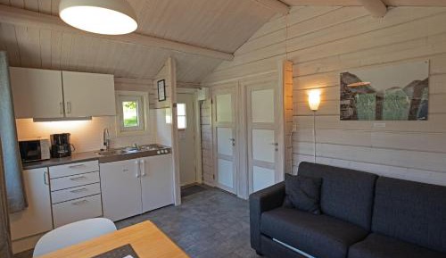 One-Bedroom Cottage with linen