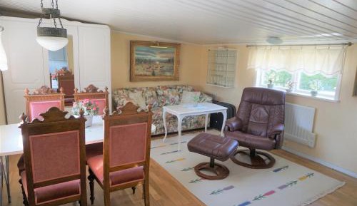 One-Bedroom Cottage