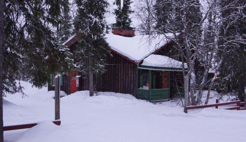Two-Bedroom Apartment (4 Adults)