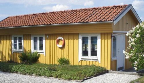 One-Bedroom Holiday Home
