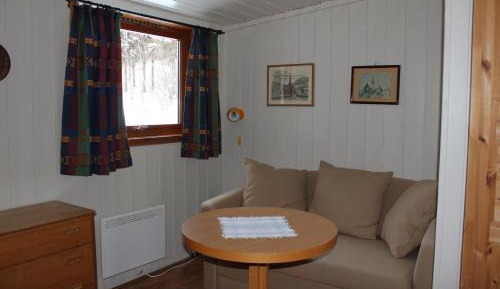 Single Room with Shared Bathroom