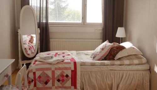 Single Room with Shared Bathroom