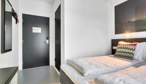 Economy Queen Room - Non-Smoking