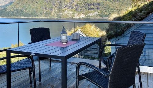 Five-Bedroom Holiday Home