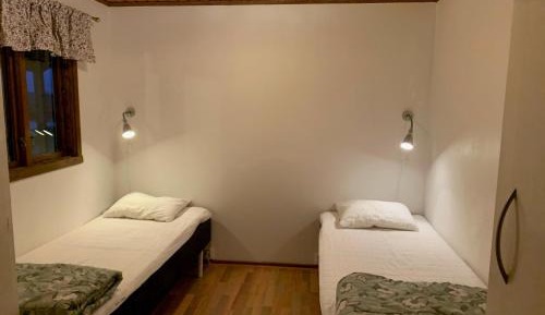 Two-Bedroom House (5 Adults)