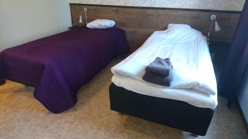 Twin Room with Private Bathroom