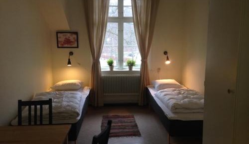 Twin Room with Shared Bathroom