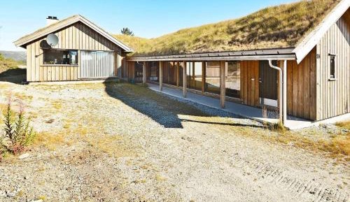 Four-Bedroom Holiday Home