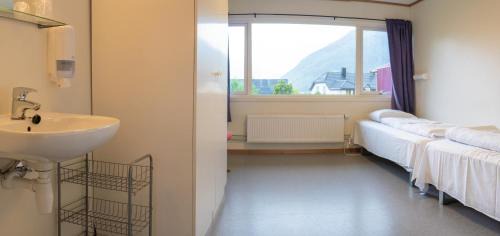 Twin Room with Shared Bathroom