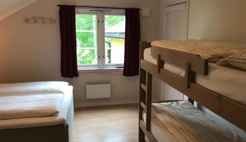 Family Room (2 Adults + 2 Children)