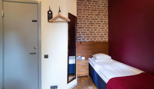 Small Single Room