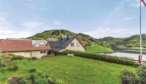 Five-Bedroom Holiday Home