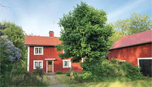 Three-Bedroom Vacation Home 