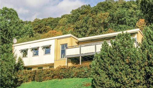 Three-Bedroom Vacation Home 