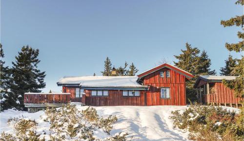 Three-Bedroom Vacation Home 