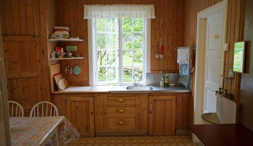 Twin Room with Shared Bathroom