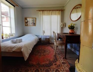 Standard Single Room with Shared Bathroom