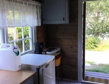 Cottage with shared bathroom 18b
