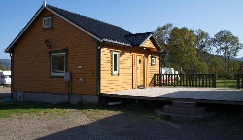 Two-Bedroom Cottage with Private Bathroom 
