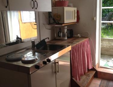 Studio in Garden (2p) - own Patio, Bathroom & Kitchenette