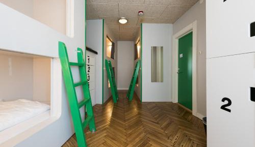 Bed in 6-Bed Female Dormitory Room - Garbo
