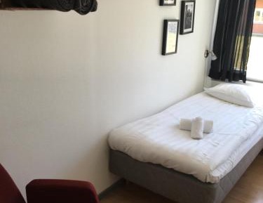 Twin Room with Shared Bathroom - Annex