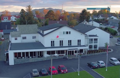 Leirvik Hotel | Almaas Hotell Stord As