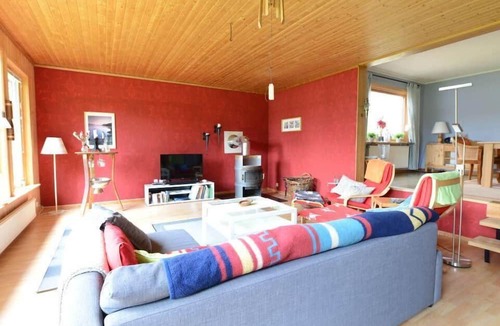Skillingaryd House | Villa "Lilla Sjöbo" with a view of the water