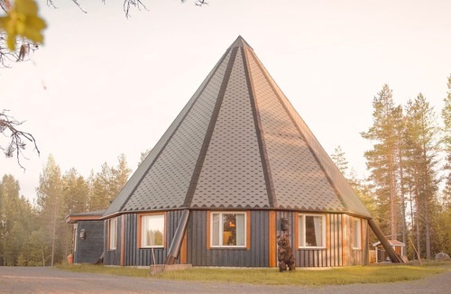 Lapptrask Resort | Långforsen Lapland Experience