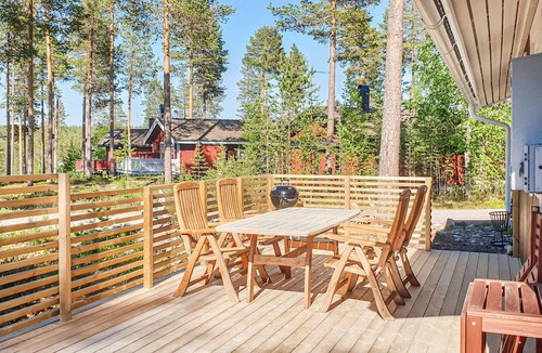 Ringbo House | Stunning Home in Särna With 3 Bedrooms and Wifi