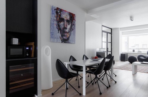 Kamppi Apartment | Spacious 2BR apartment on Bulevardi