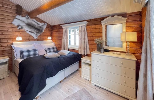 Svingvoll House | Look forward to a relaxing and unforgettable vacation in this large and cozy cottage.