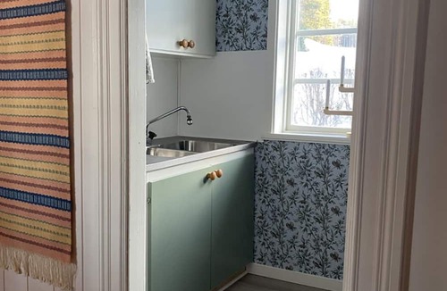 Gallo Cottage | Cozy escape in serene Jämtland, near Gällö and Revsundssjön Lake. Nature retreat