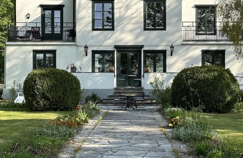 Vibble Hotel | Hallfreda Hotel