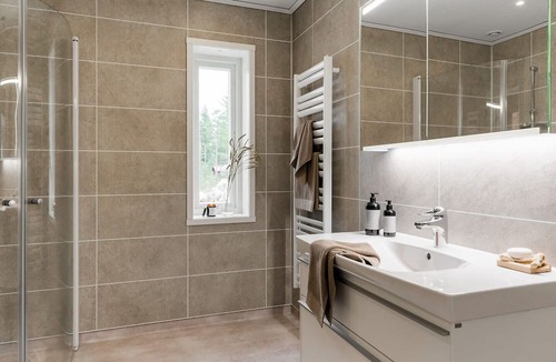 Hortlax Villa | Spacious Biz Villa Su