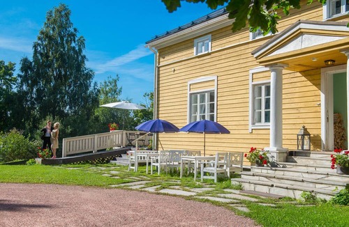 Lohja Bed & Breakfast | Koivulan Kartano