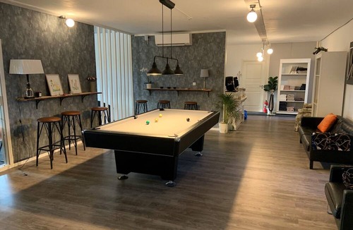 Loderup Bed & Breakfast | Alingsgård B&B - Spabad, bastu, gym, behandlingar & padelbana
