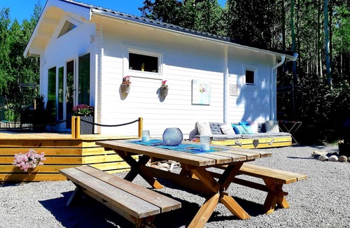Finnerodja House | Lakeview Loft, Private Retreat at Lake Skagern