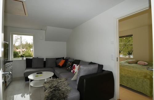 Boras Apartment | Holiday apartment with a lake view near Borås | SE08046