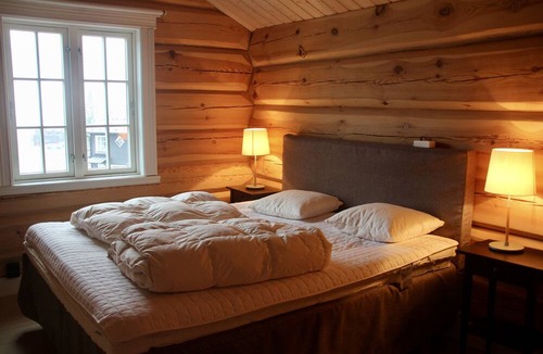 Bjornange Villa | VILLA AMÅRE - Luxury log house right on the hill!