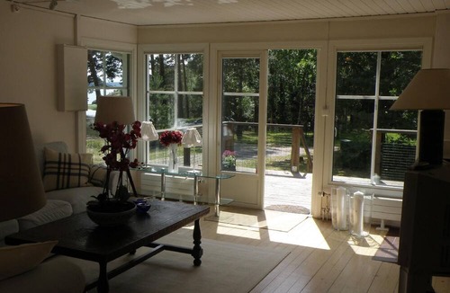 Stenungsund House | Adorable house in a fantastic nature by the sea