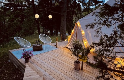 Mariefred Cabin | Tent Romantica, a b&b in a Luxury Glamping Style