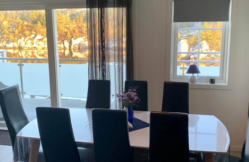 Bomlo House | 7 person holiday home in Urangsvåg